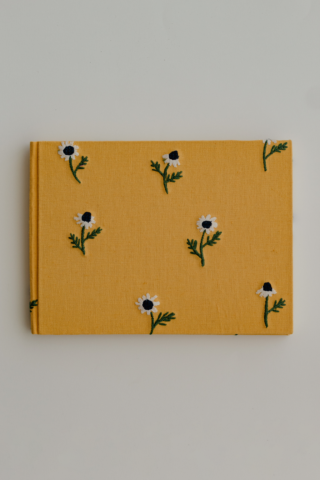 Manzanilla Guest Book in Mustard