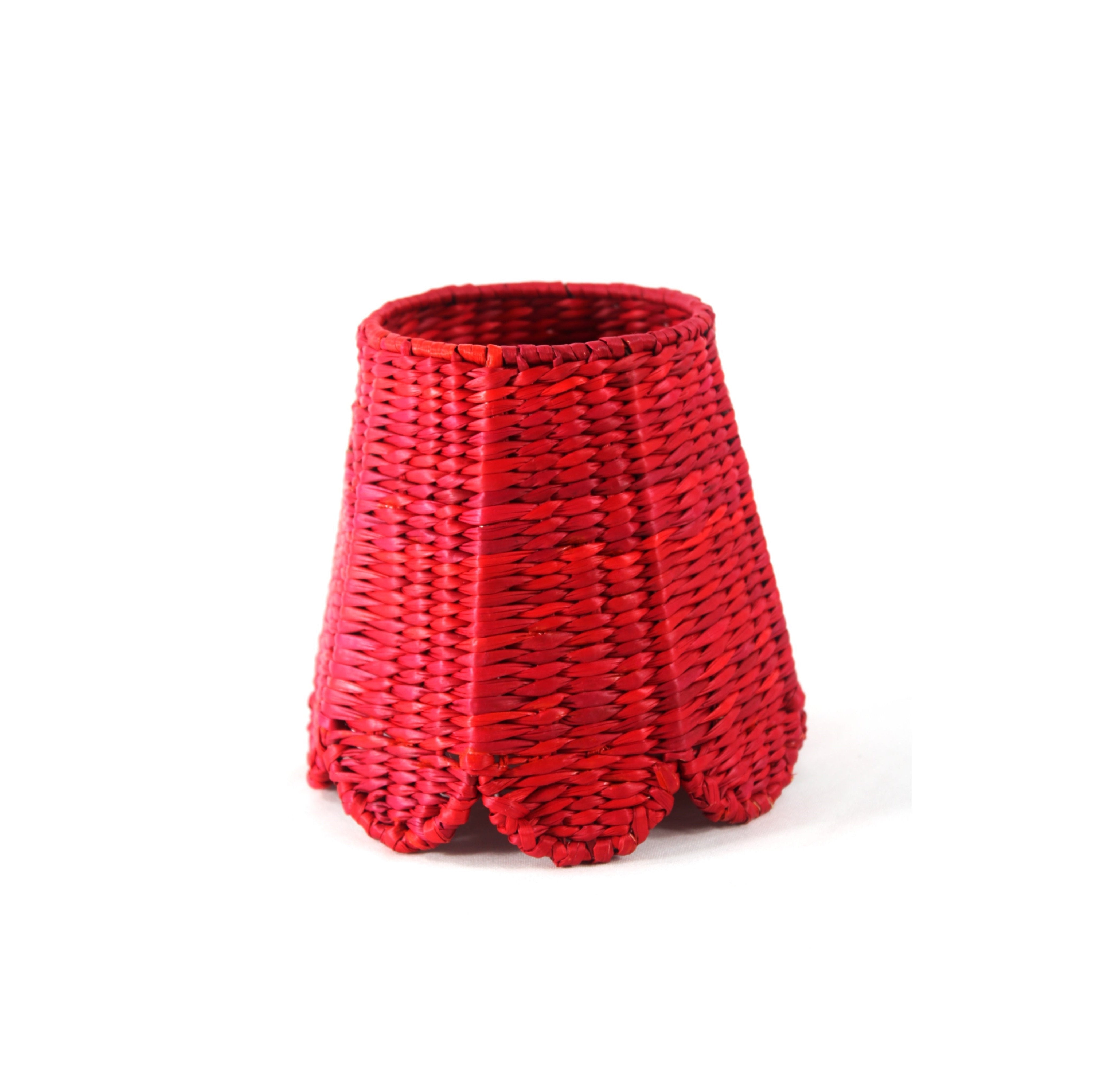 Small Seagrass Shade Cover Scalloped in Red