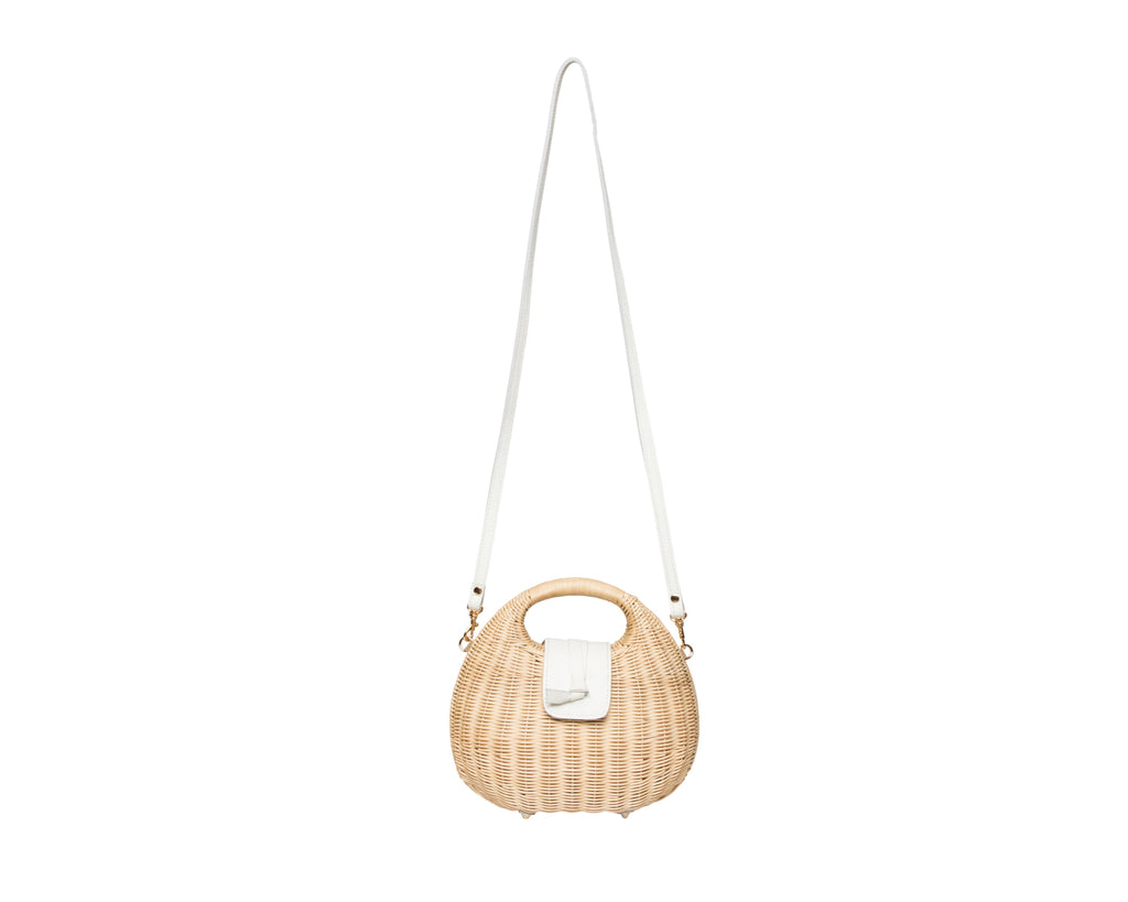 Isi Clutch in Natural/White