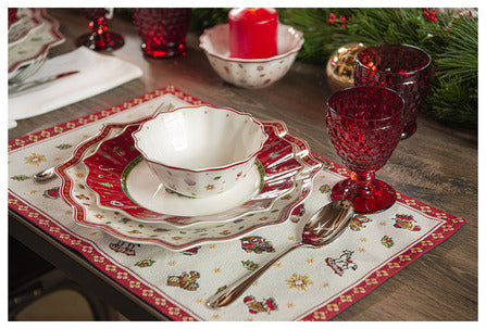 Toys Delight Salad Plate Red in Multi