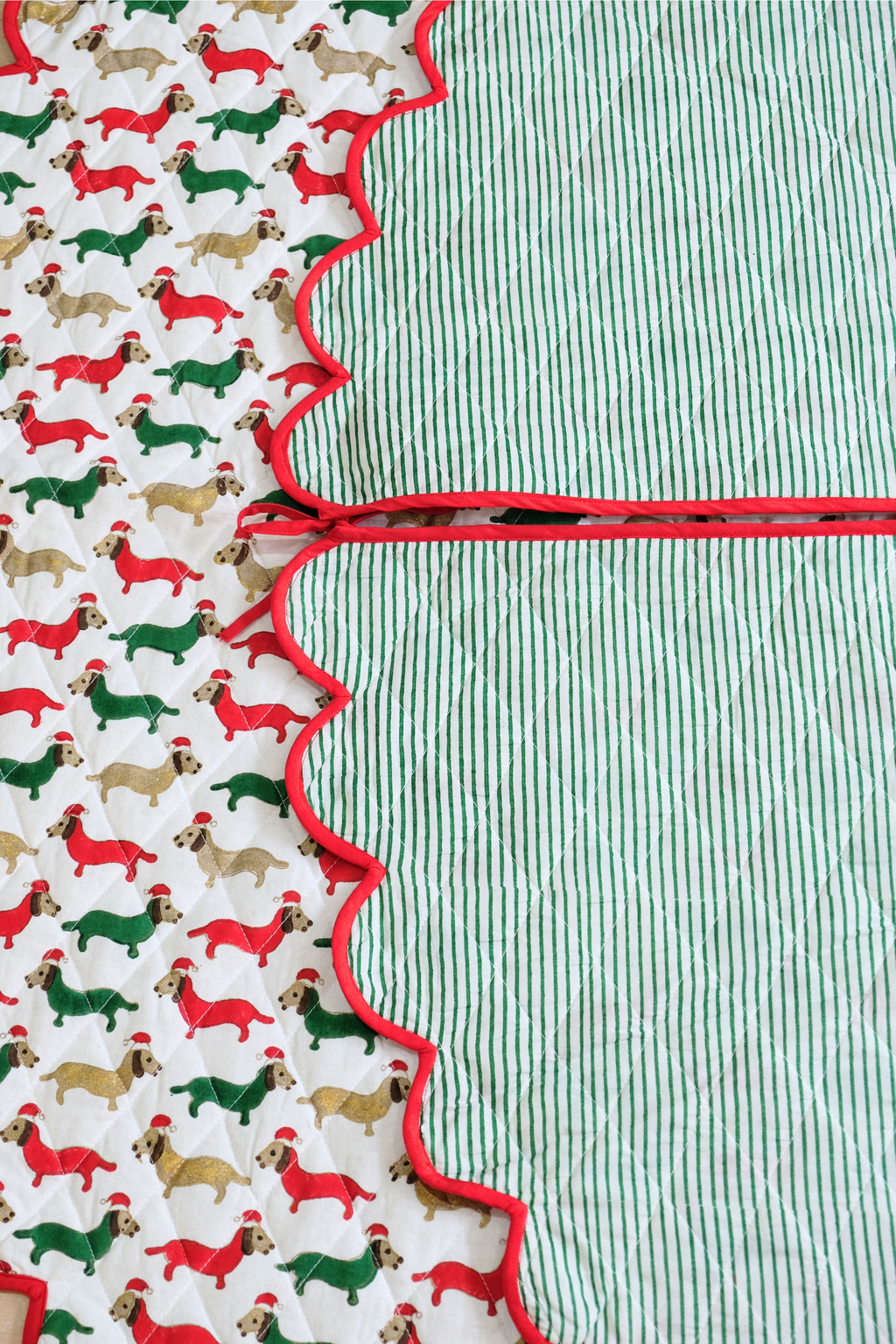 Scalloped Blockprint Quilted Tree Skirt in Holiday Dashing Doxies