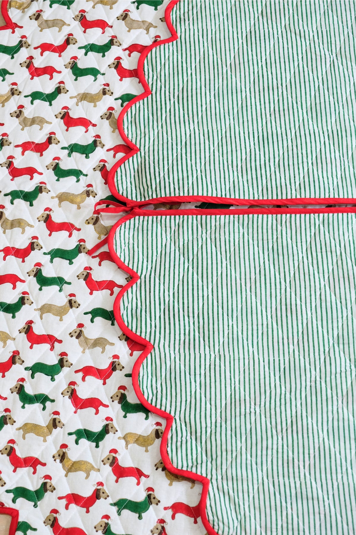 Scalloped Blockprint Quilted Tree Skirt in Holiday Dashing Doxies