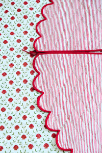 Scalloped Blockprint Quilted Tree Skirt in Holiday Seashell