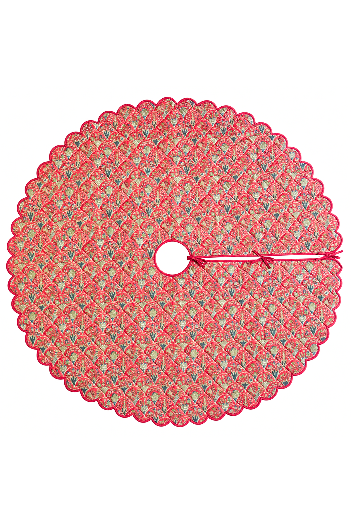 Scalloped Blockprint Quilted Tree Skirt in Red Holiday Arch
