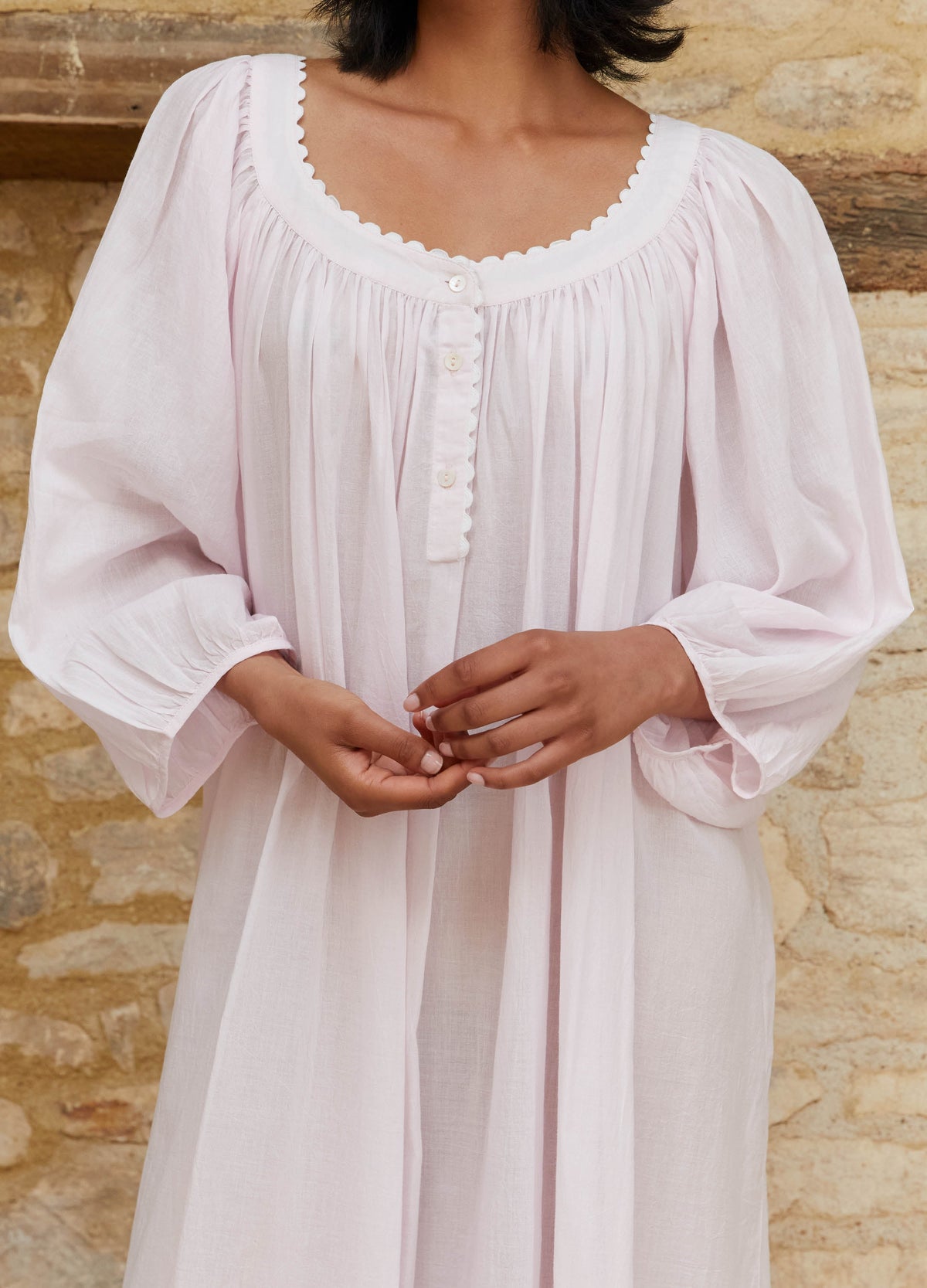 Isabel Scallop Nightdress in Pale Pink