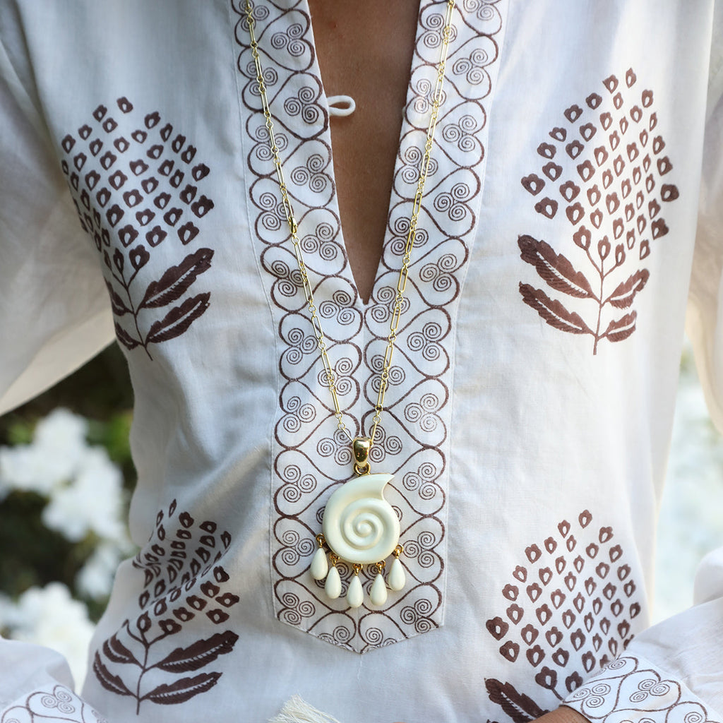Isola Pendant and Mixed Link Chain Necklace