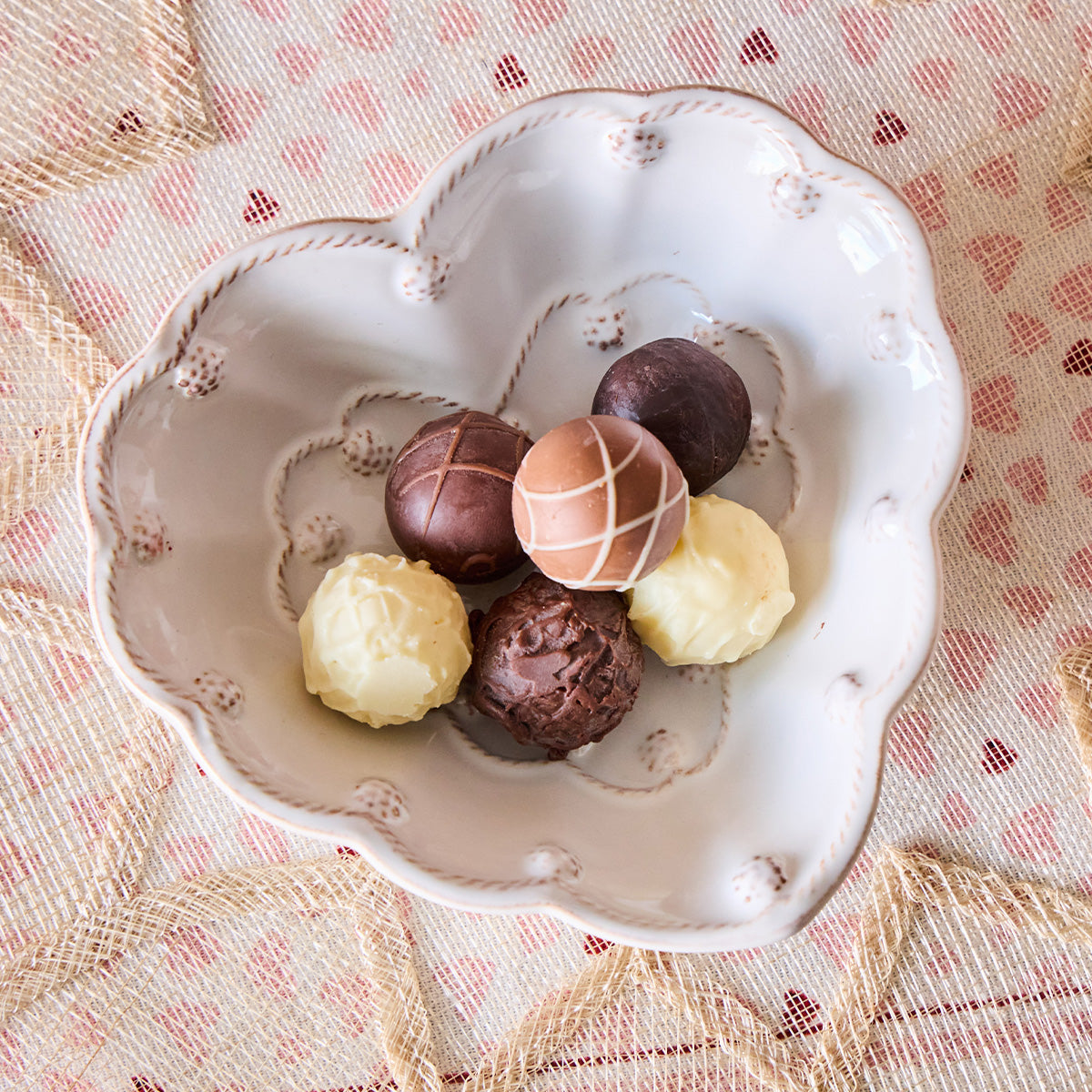 Berry & Thread 6.5" Heart Bowl in Whitewash