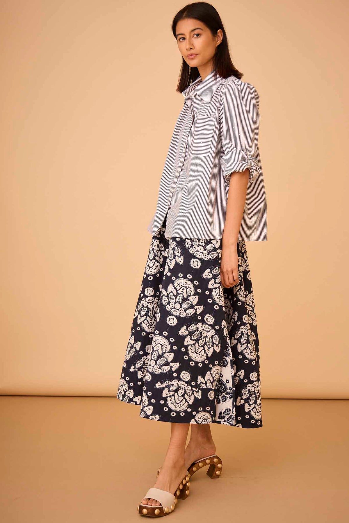 The Lara Skirt in Medallion Jacquard has a covered elastic waistband and relaxed silhouette.