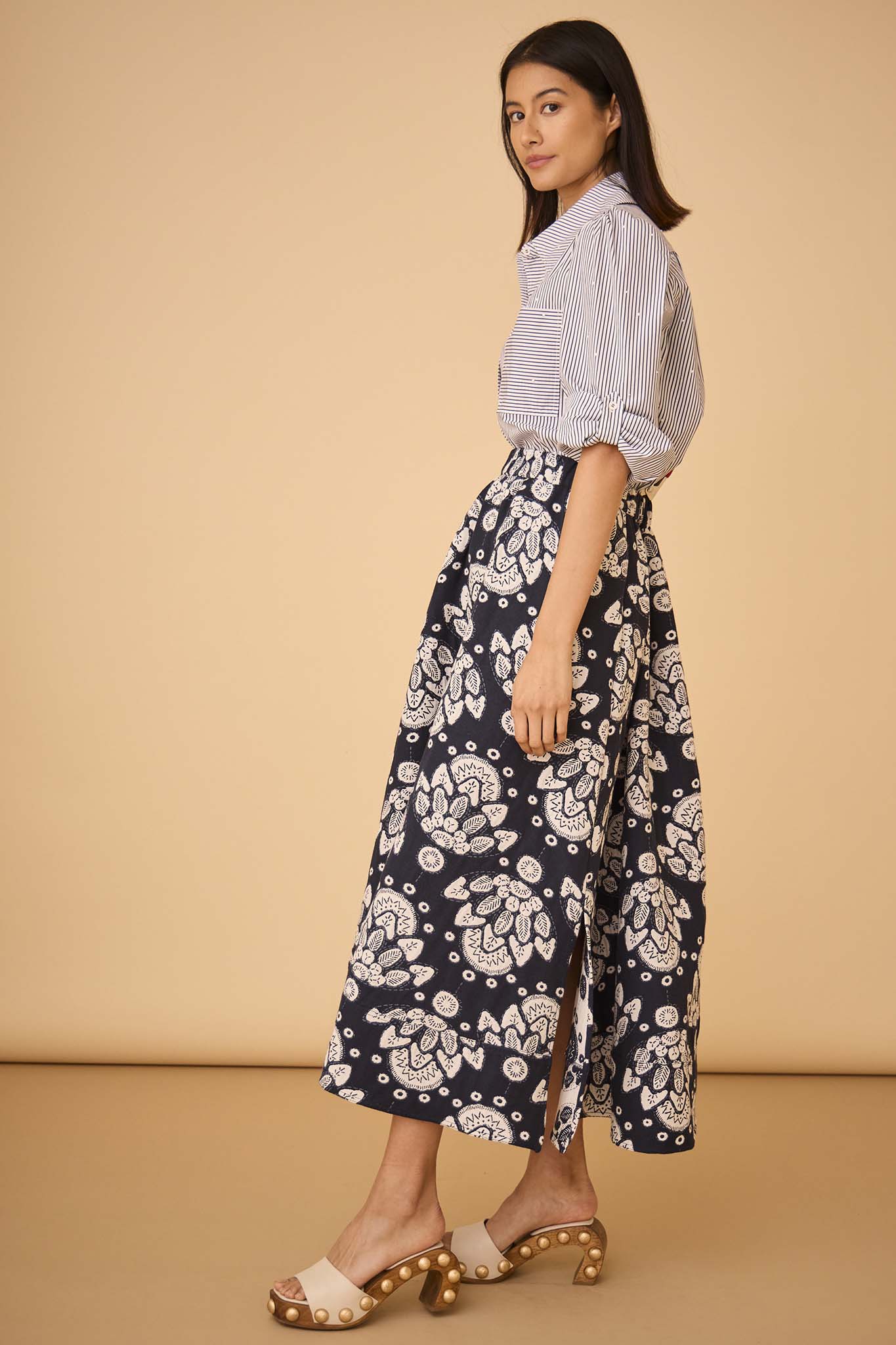 The Lara Skirt in Medallion Jacquard has a covered elastic waistband and relaxed silhouette.