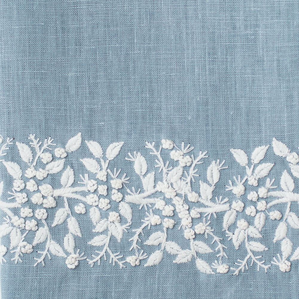 Jardin Classic Linen Table Runner