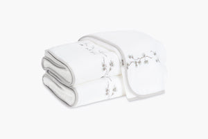 Jasmine Giza Bath Towel in Cloud