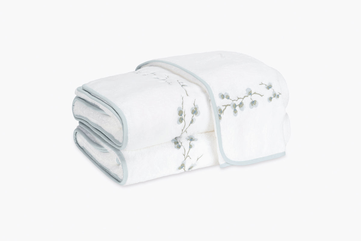 Jasmine Giza Bath Towel in Pool