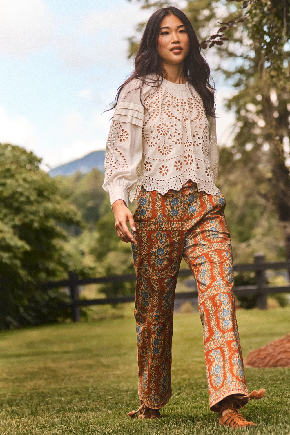 The Jennifer Top in ivory paired with the Juno Pant in Amber Glen Brown. 