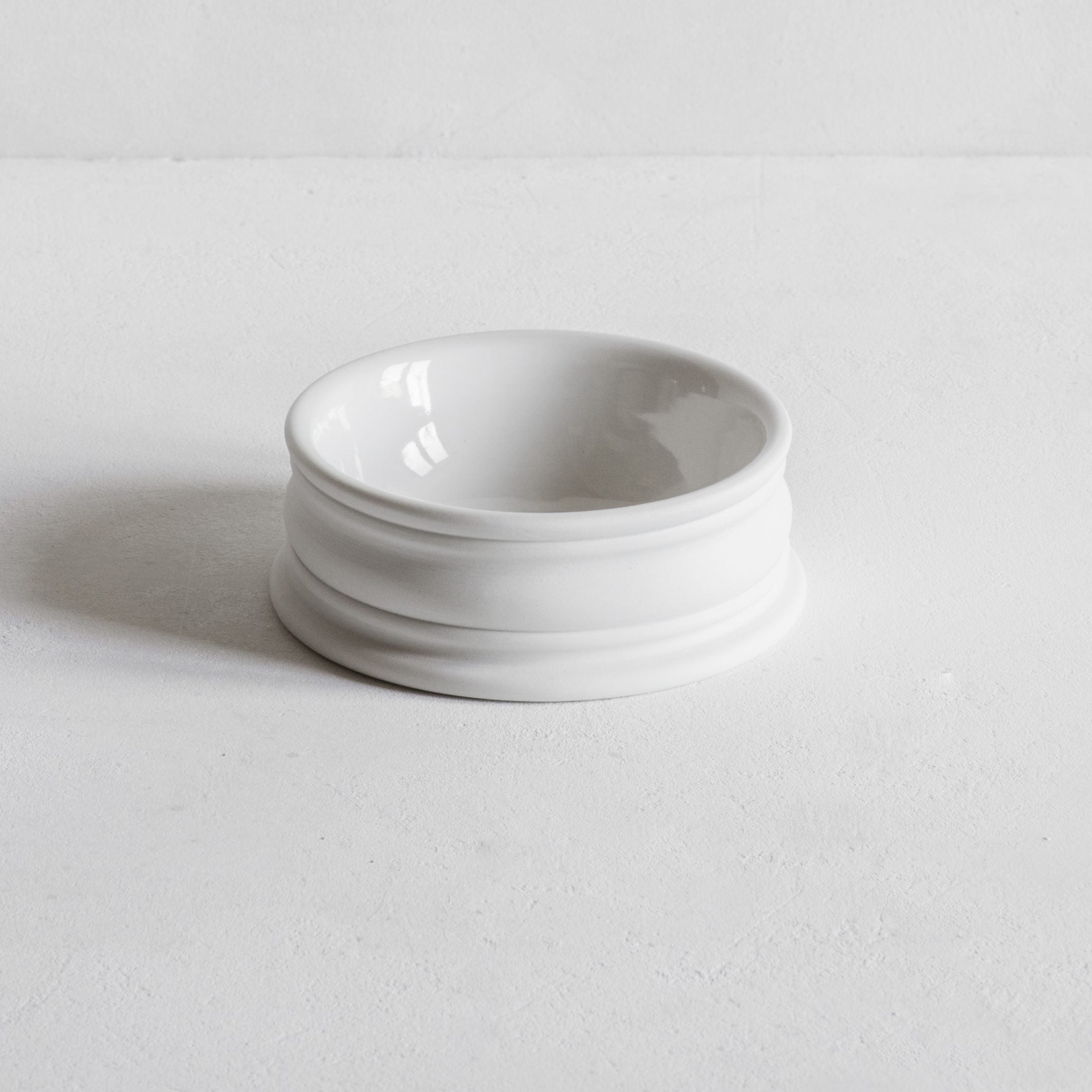 Classical Porcelain Pinch Pot
