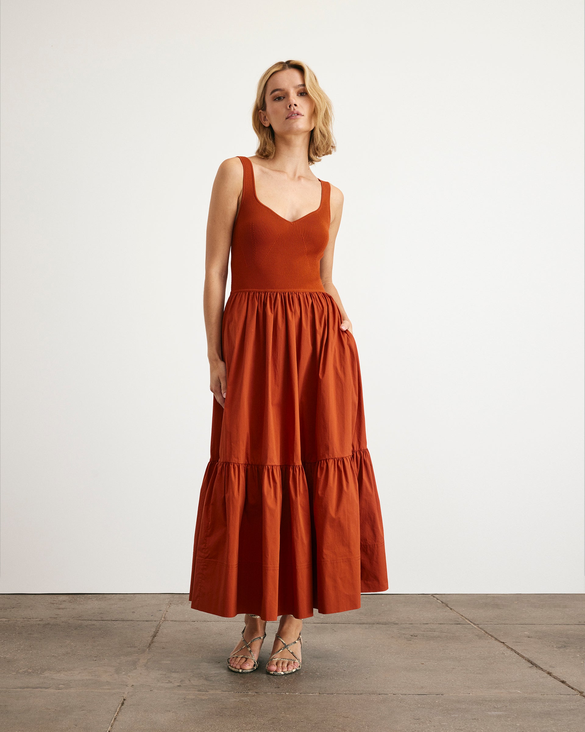 Josephina Dress in Brick