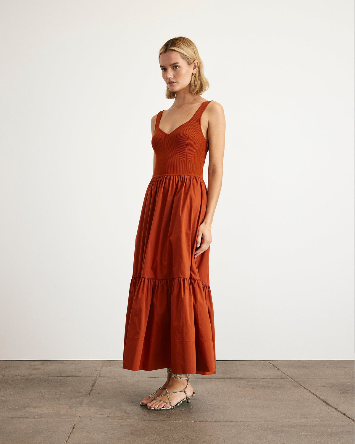 Josephina Dress in Brick