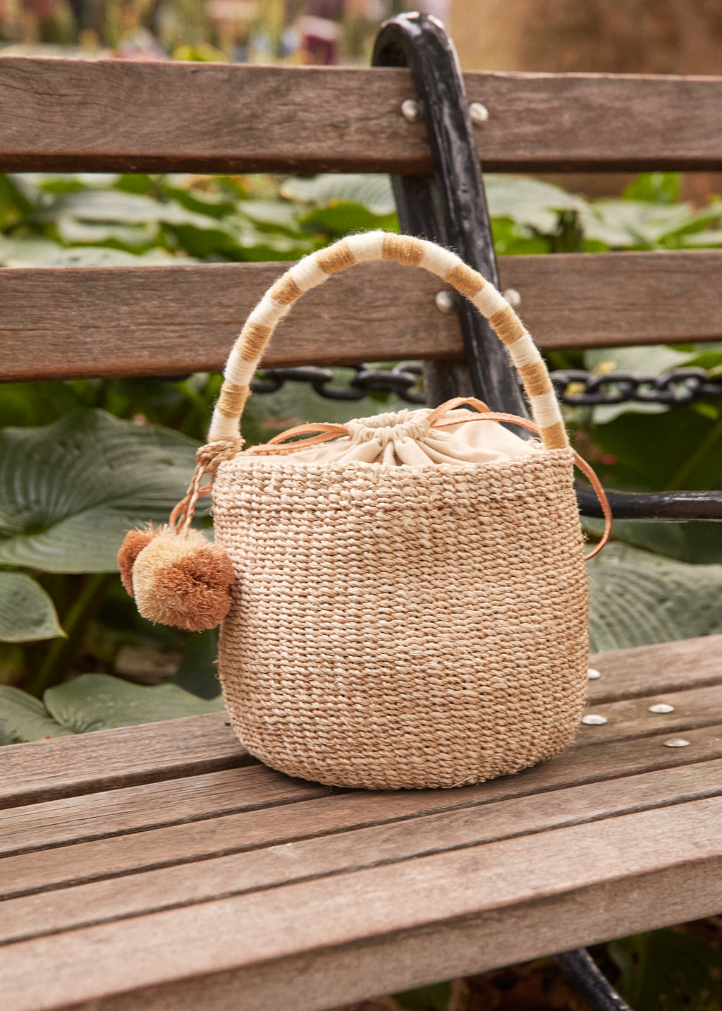 Kan Straw Bucket Bag