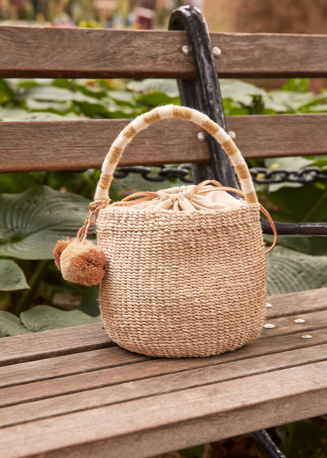 Kan Straw Bucket Bag