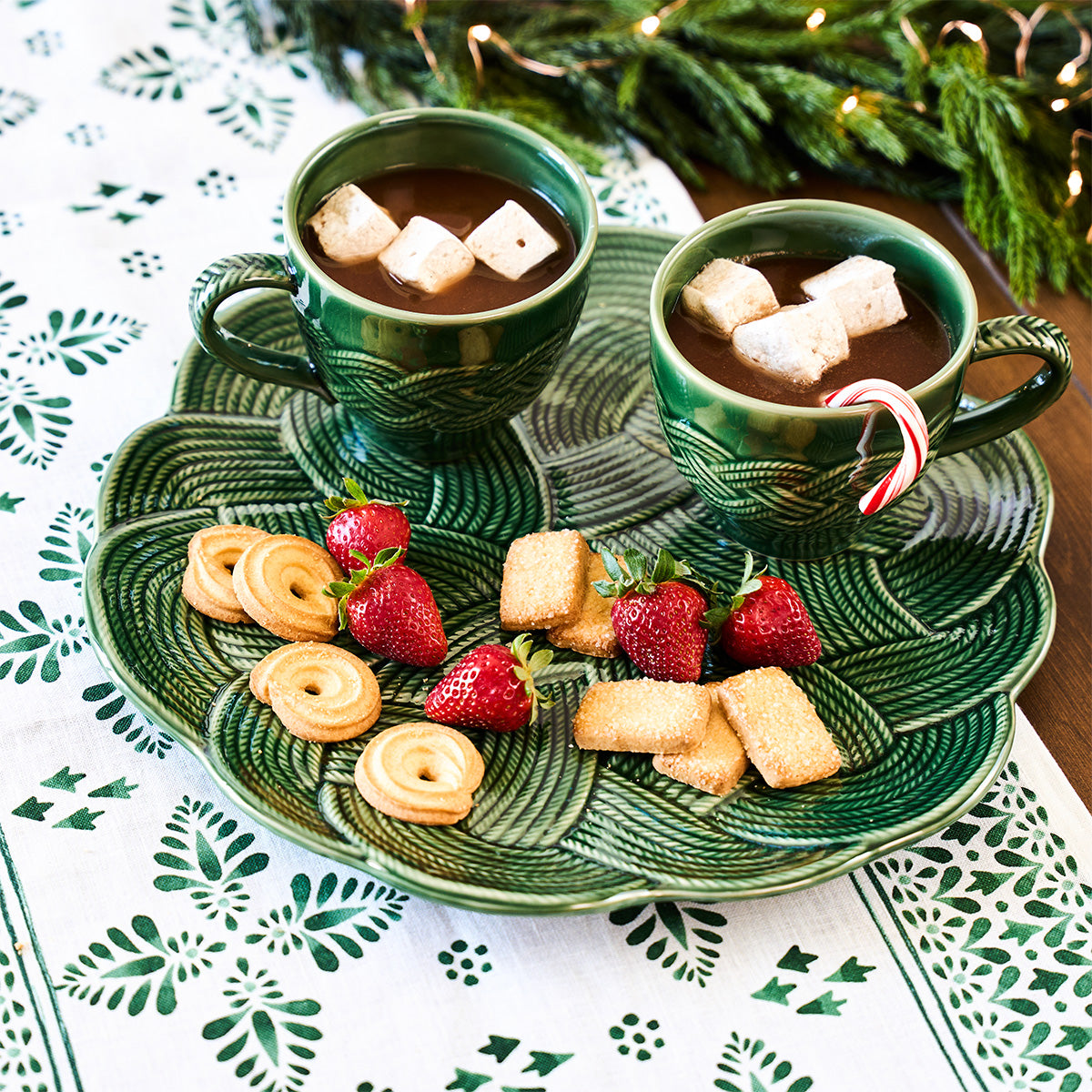 Le Panier Mystic Knot Charger/Platter in Basil