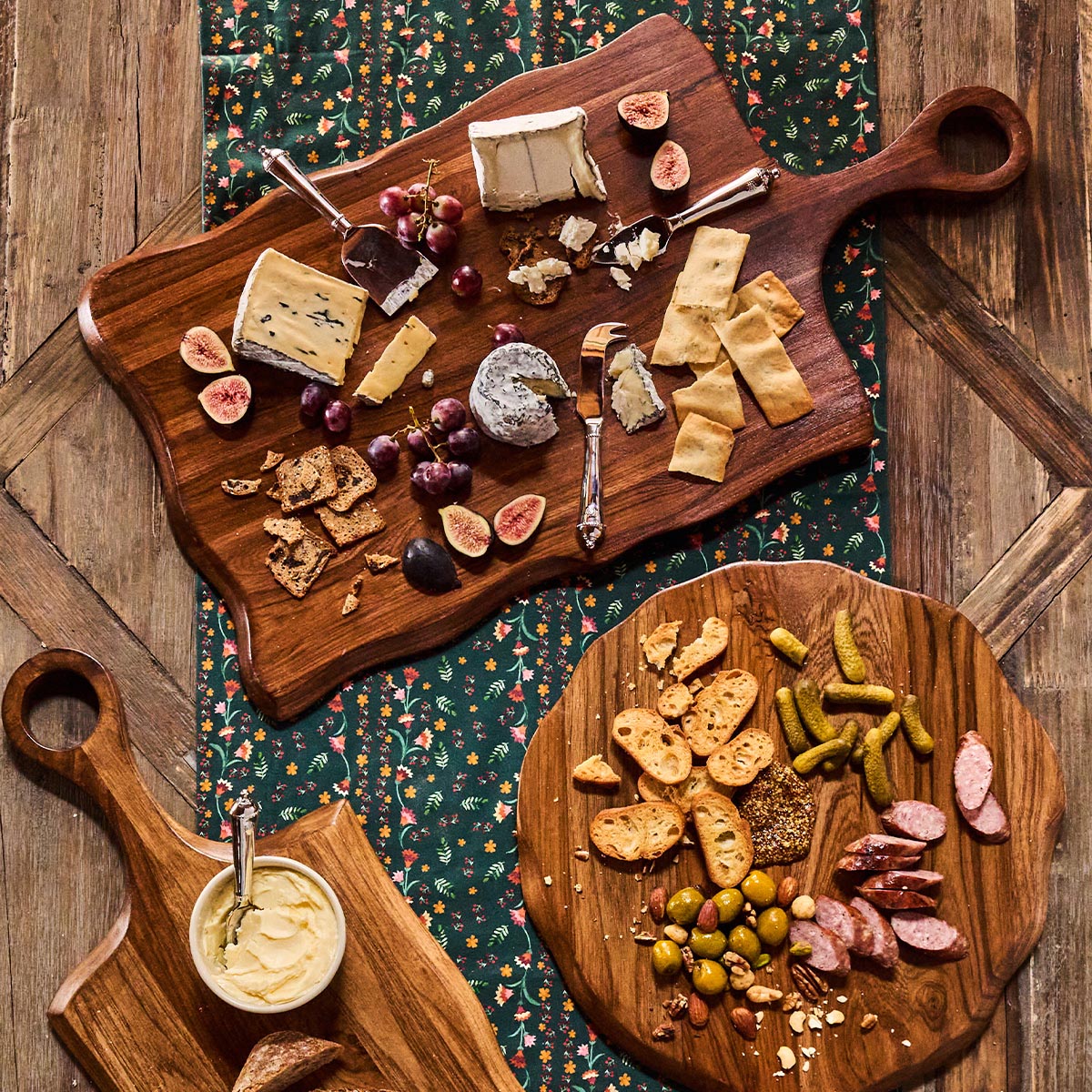 Puro Rectangle Serving Board in Teak