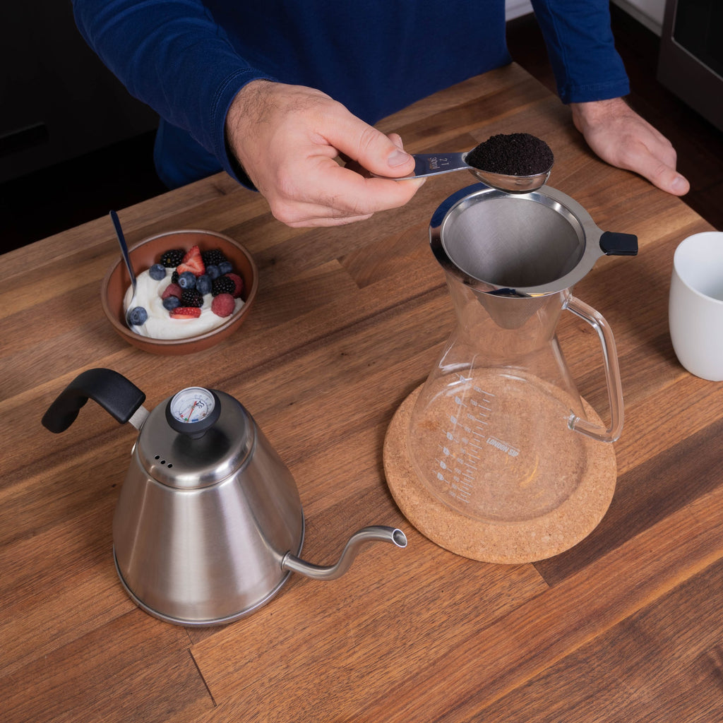 Stainless Steel Kettle w/ Beverage Thermometer 1.2L in Silver
