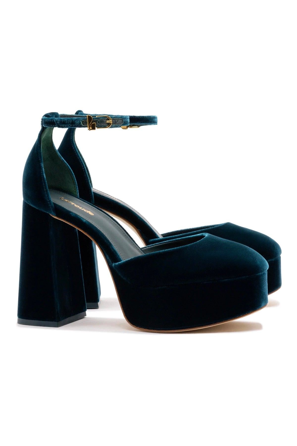 Ari Pump In Deepsea Velvet
