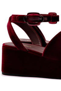 Charli Flatform Sandal In Wine Velvet