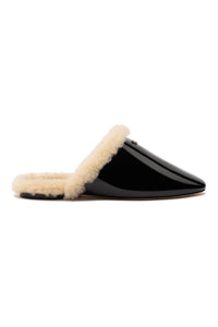 Venice Flat Mule In Black Patent Leather And Natural Shearling