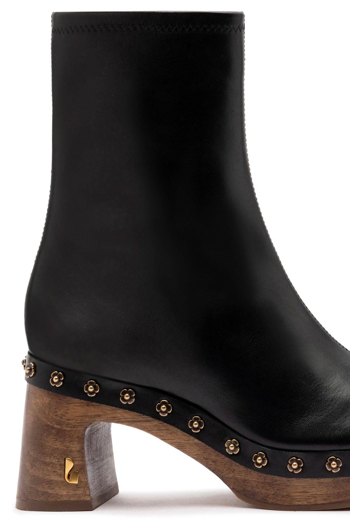 Dolly Wooden Boot Low In Black Leather