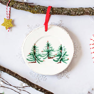 Lastra Holiday Round Ornament in Green