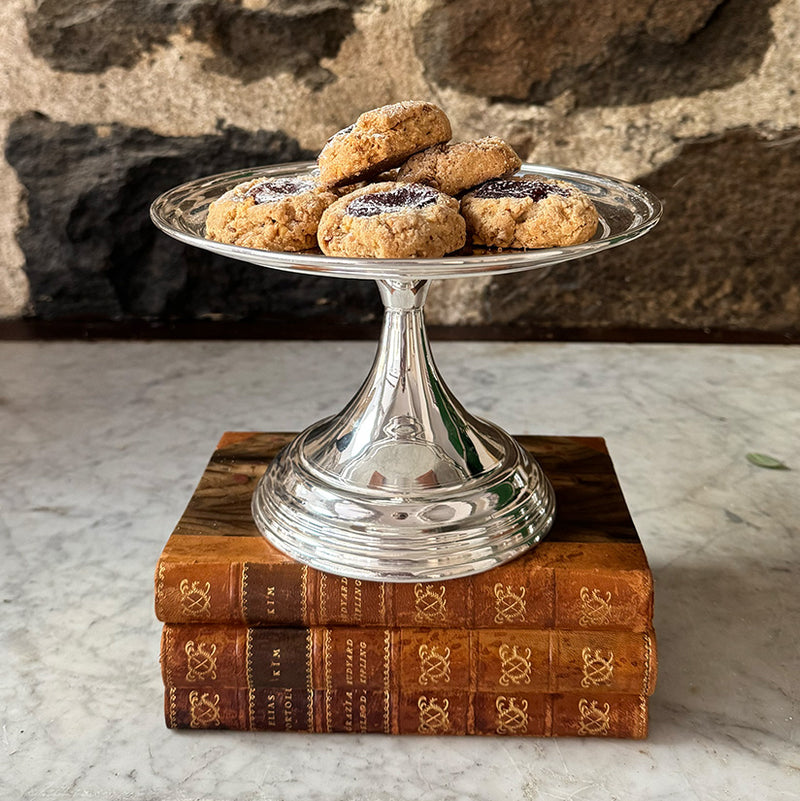 Classic 8" Pedestal Cake Stand