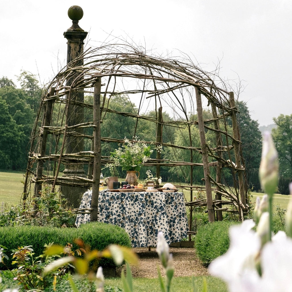 Chatsworth Ivy Tablecloth (Blue) - Large