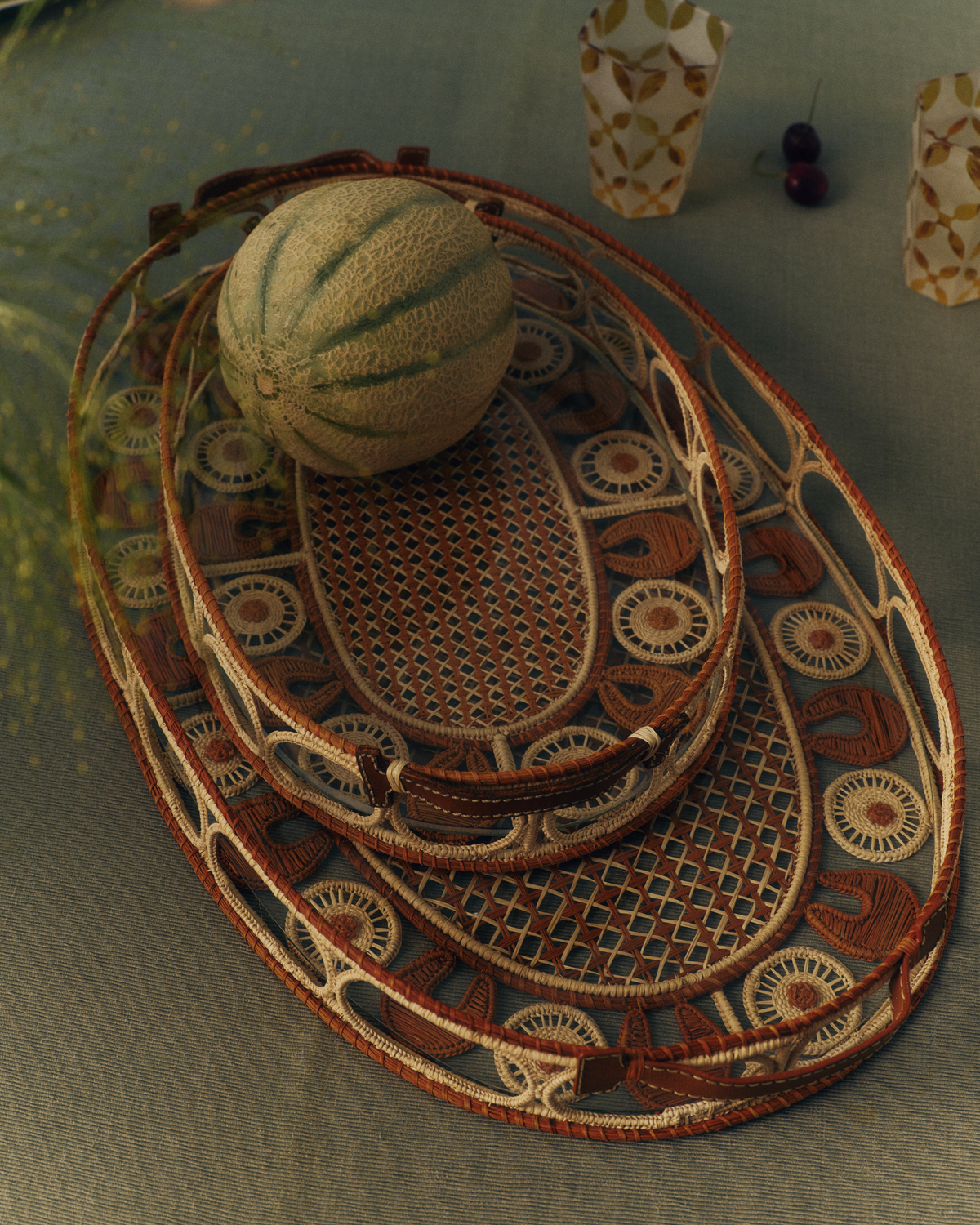 Iraca Palm Leather Tray Small in Paille