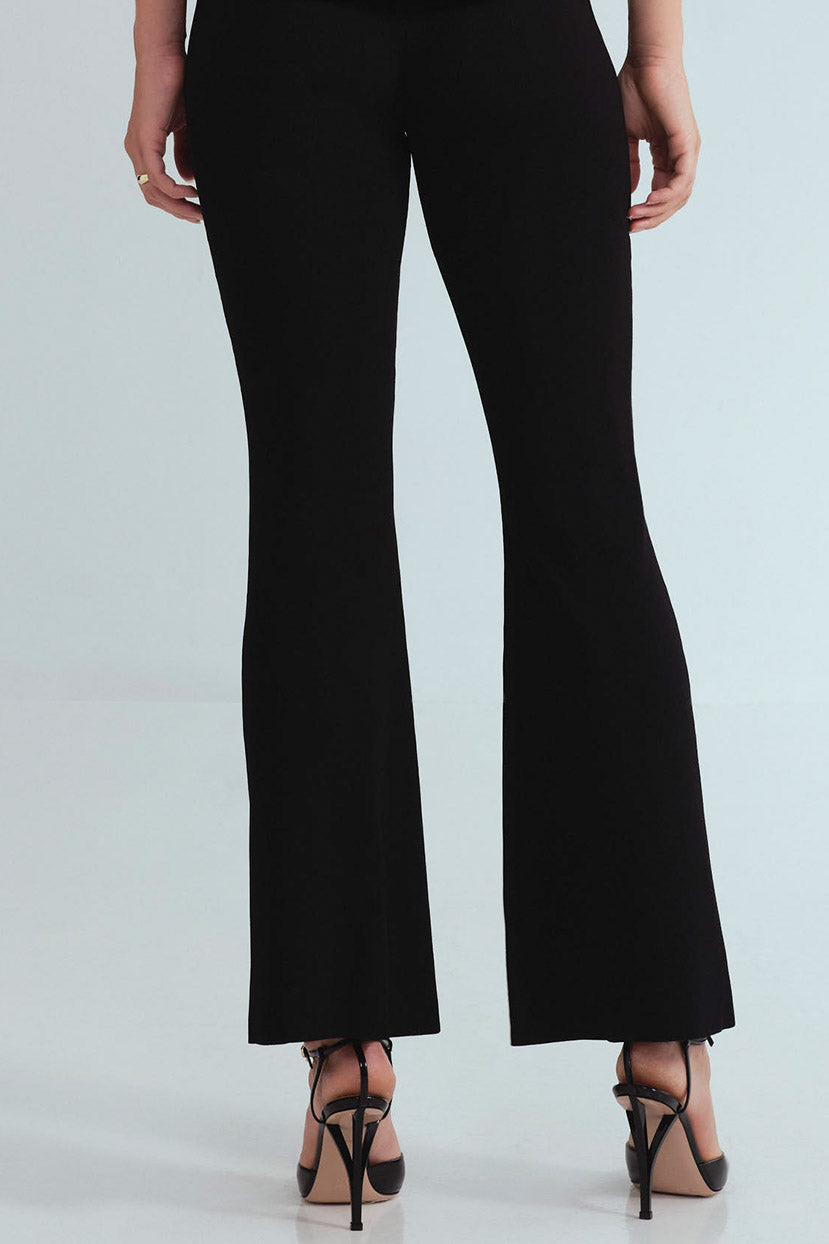 Bernadette Pant in Black