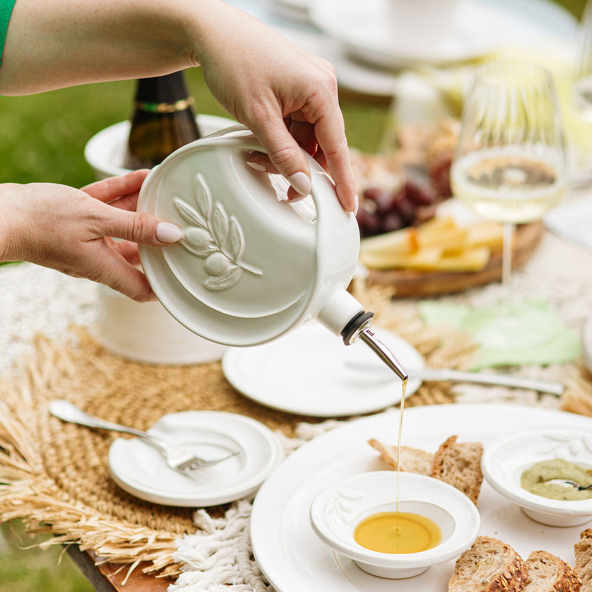 Luna Olive Oil Bottle in White