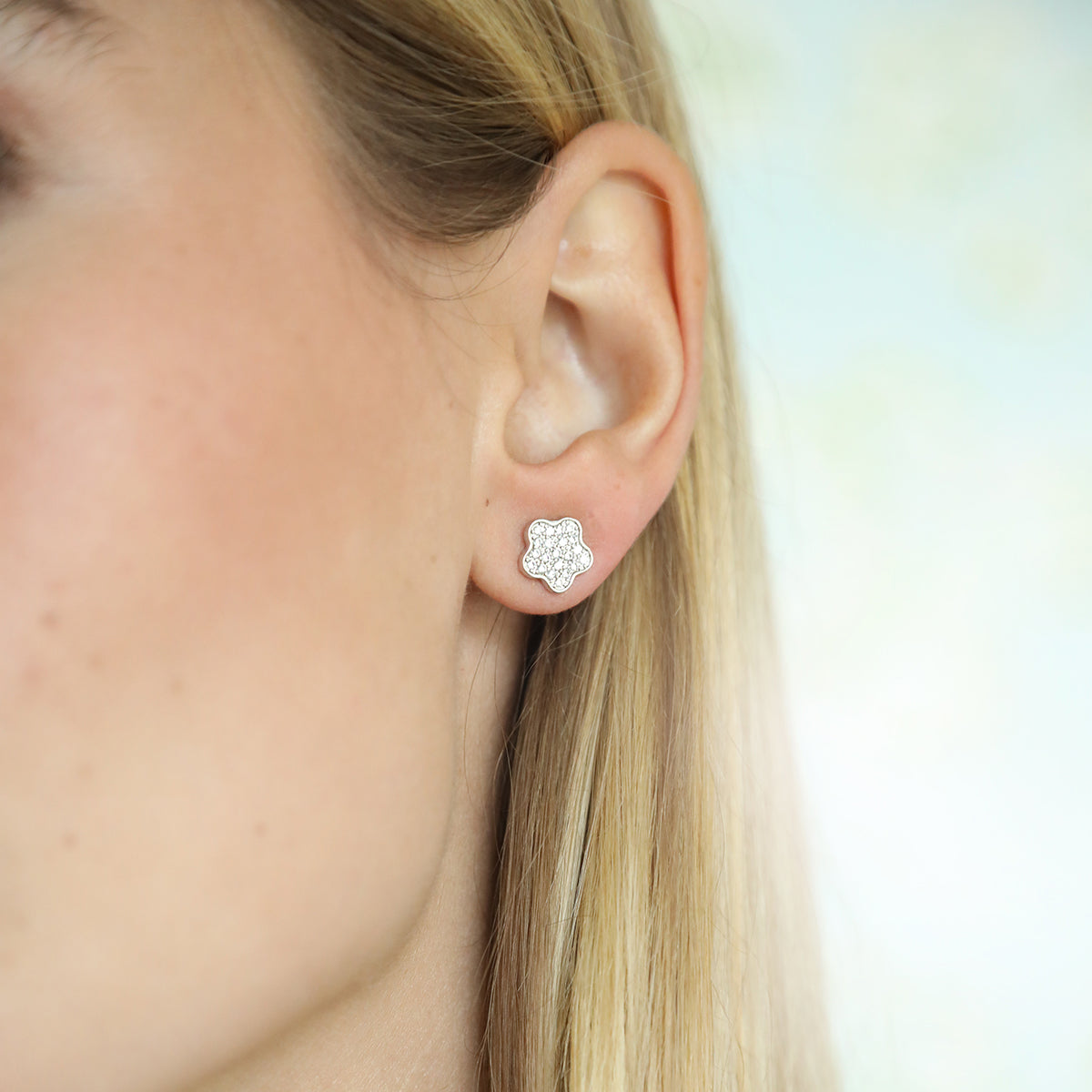 Lilia Pave Stud in White Gold