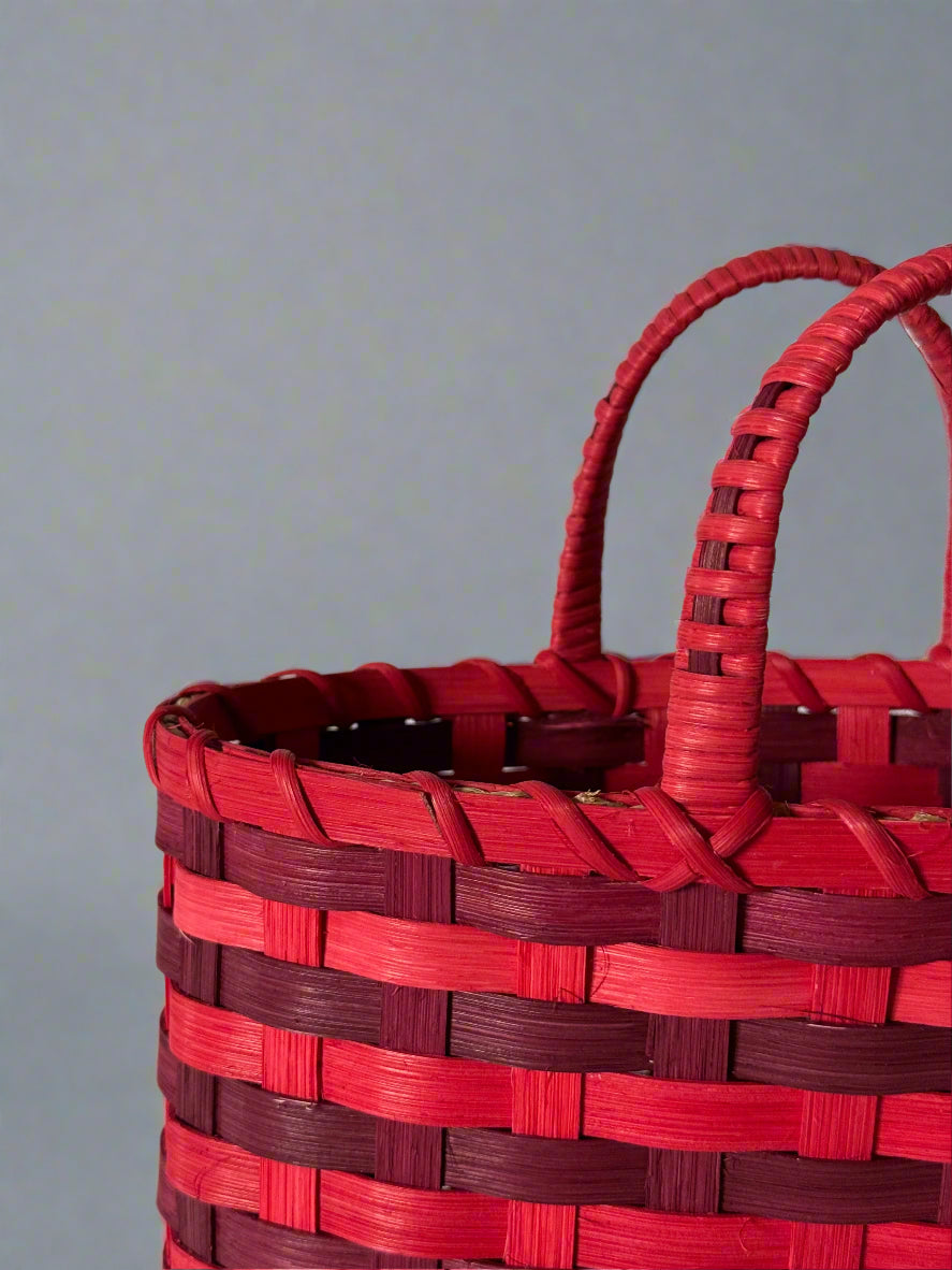 Retro-Travel Tote in Lobster Basket