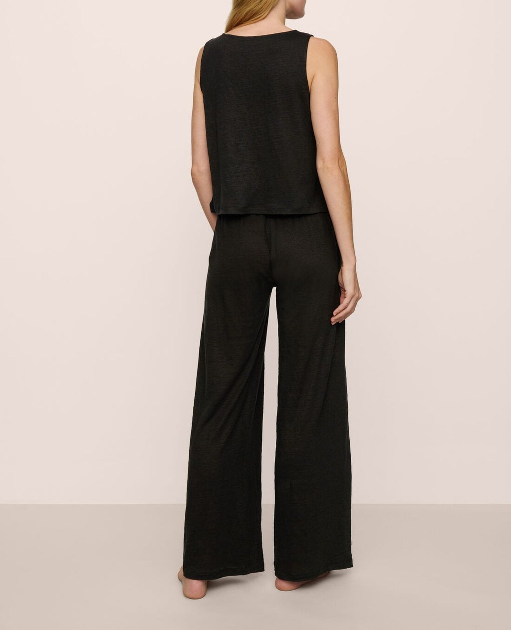 Organic Linen Crop Tank in Black