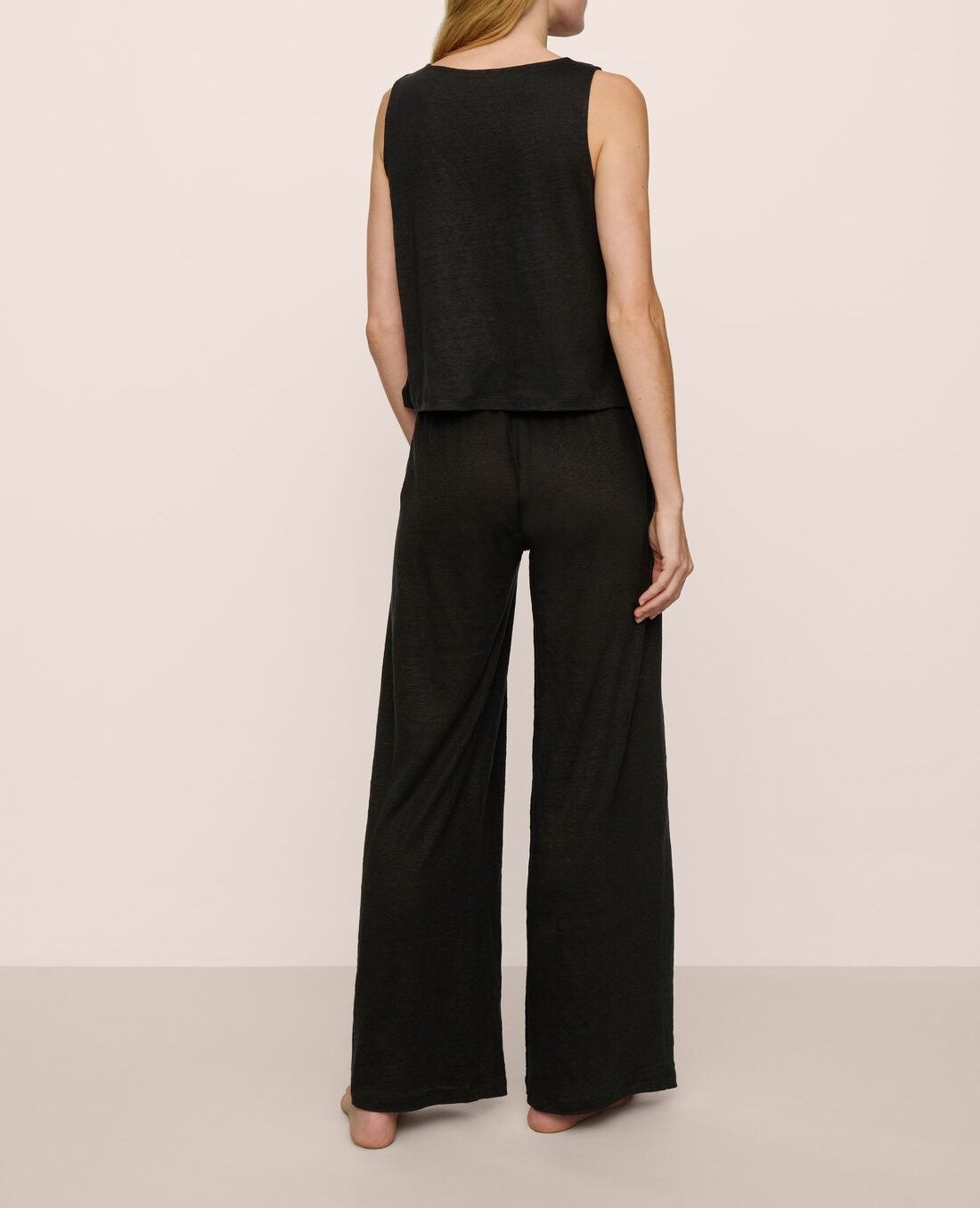 Organic Linen Crop Tank in Black