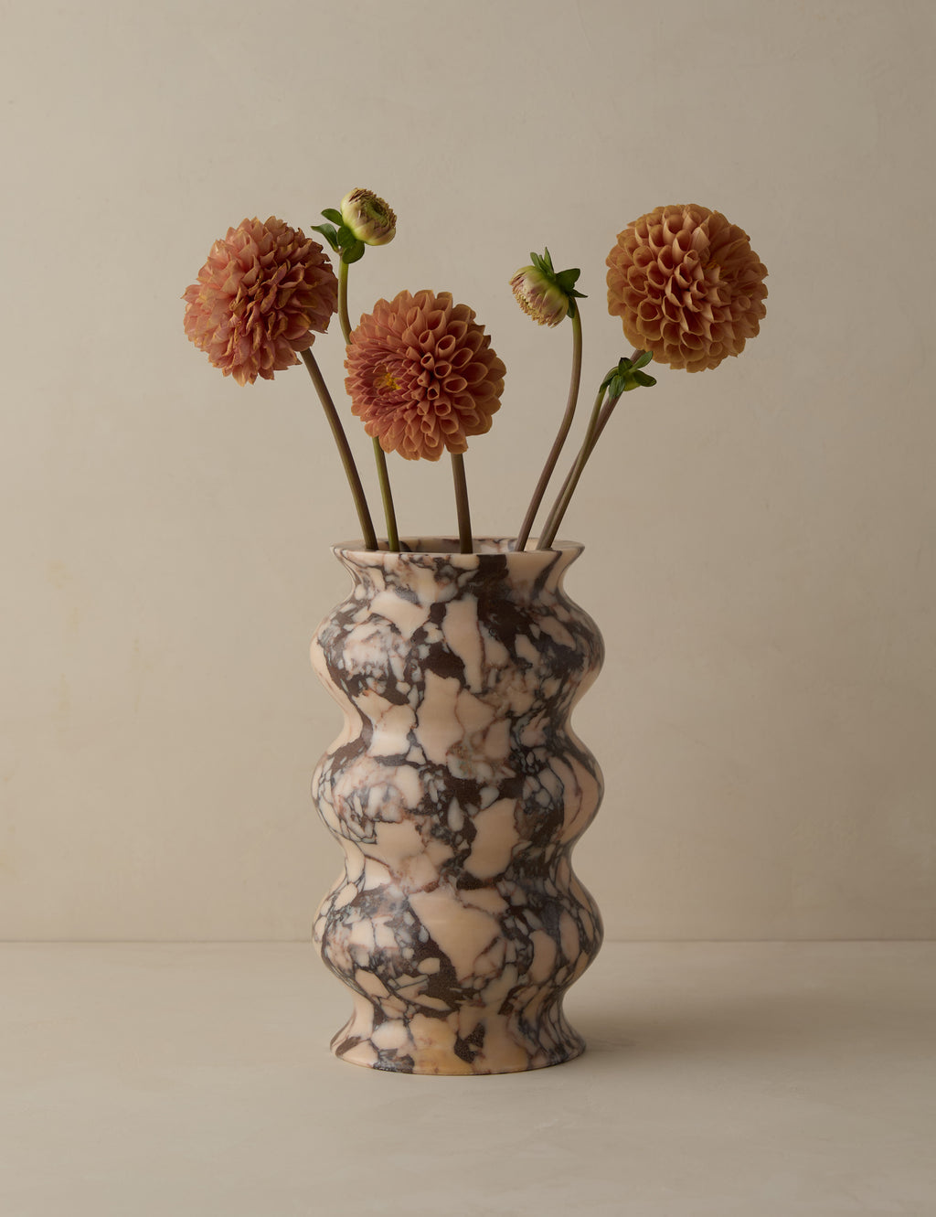 Zainab Rolling Vase