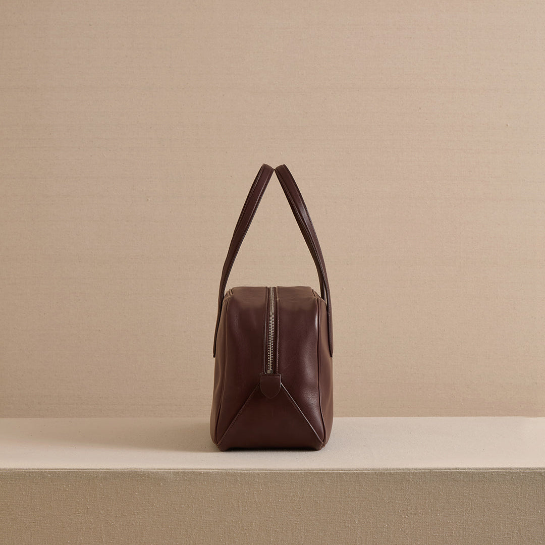 Archer 32 in Supple Soft Chocolate