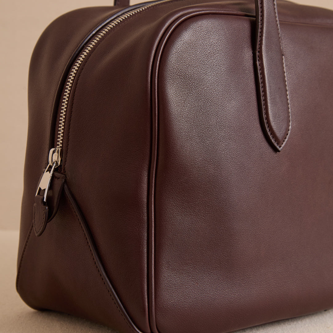 Archer 32 in Supple Soft Chocolate
