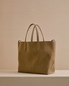 Eleanor 42 in Suede Mushroom