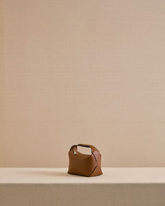 Mason 17 in Tumbled Grain Acorn