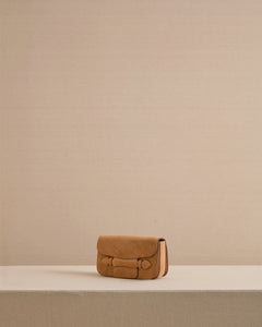 Romy Clutch in Suede Camel