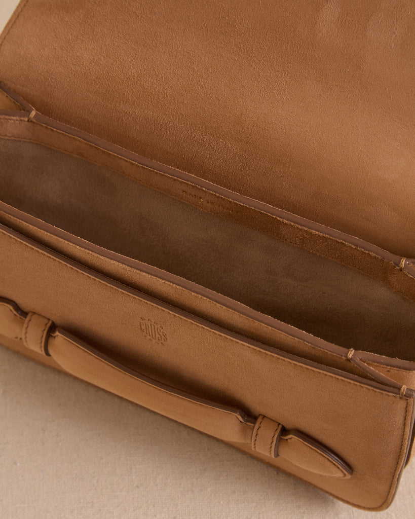 Romy Clutch in Suede Camel