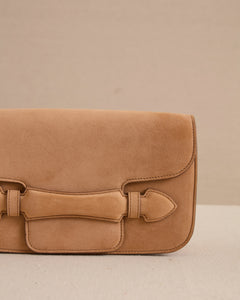 Romy Clutch in Suede Camel
