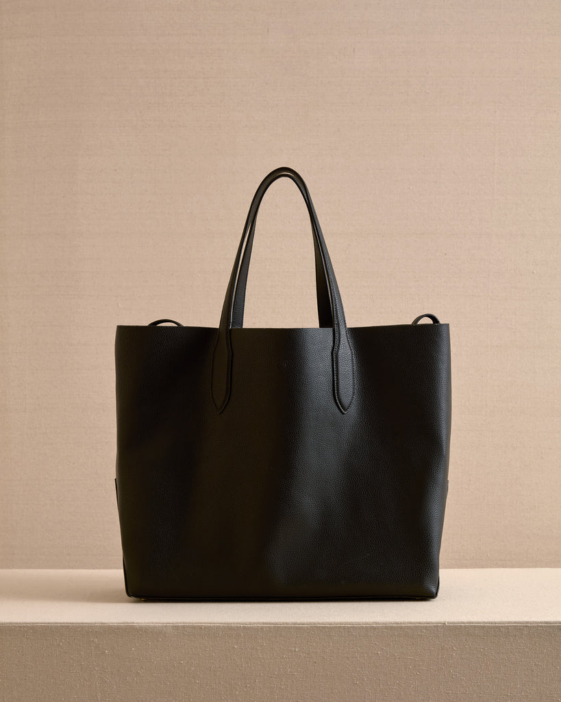 Eleanor 42 Tote in Black