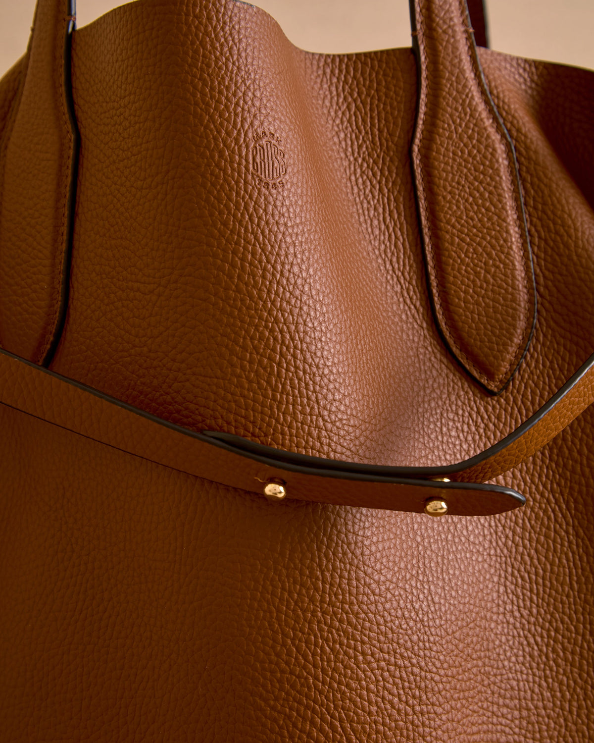 Eleanor 55 Tote in Acorn