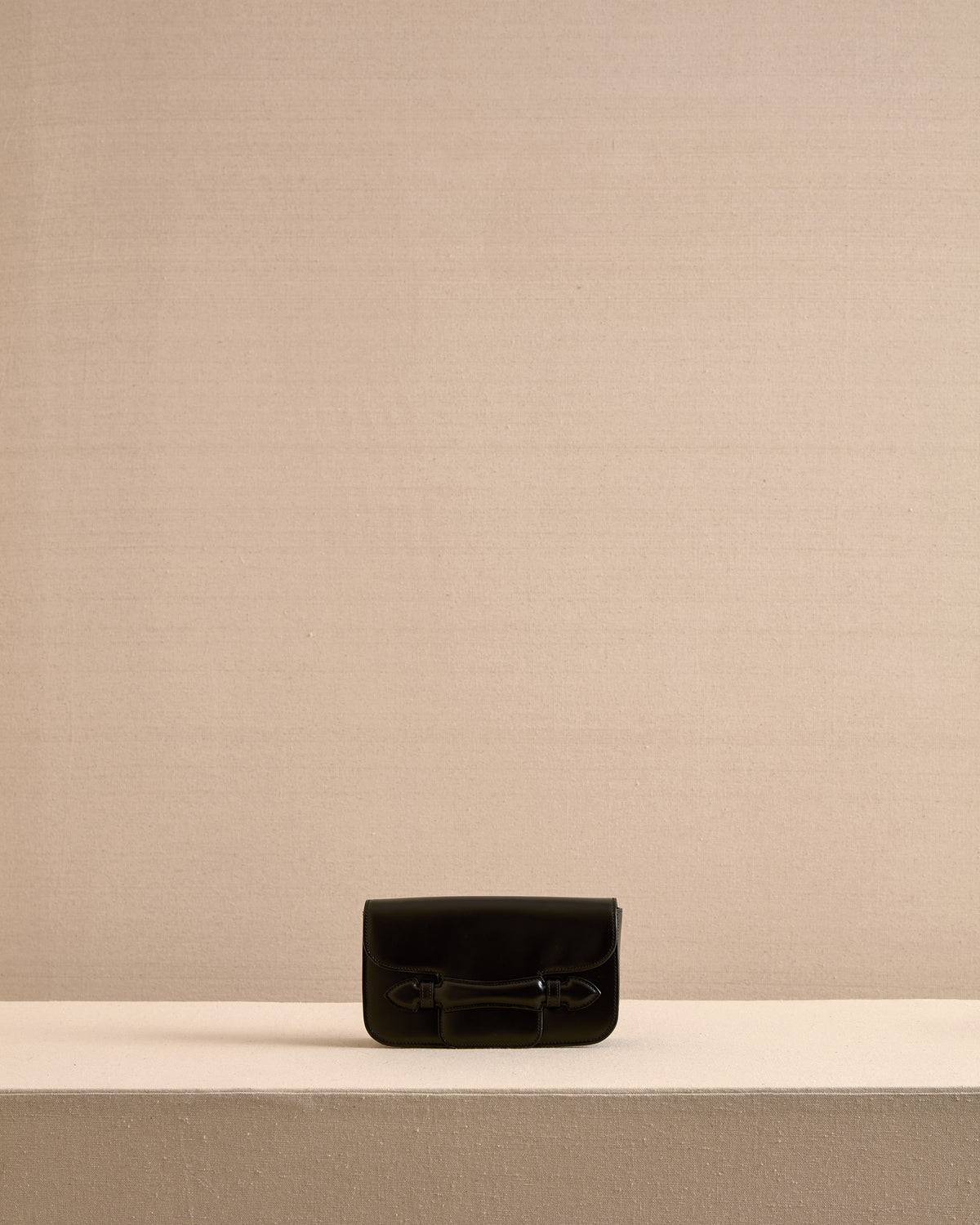 Romy Clutch in Black
